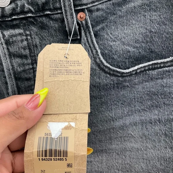 Levi’s shorts 501 - Picture 4 of 5